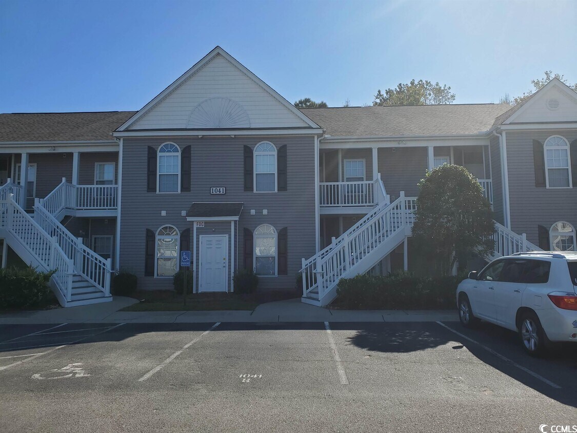 Primary Photo - 1041 Algonquin Dr