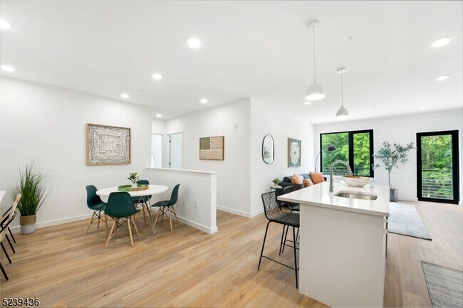 Foto del edificio - 803 South Ave