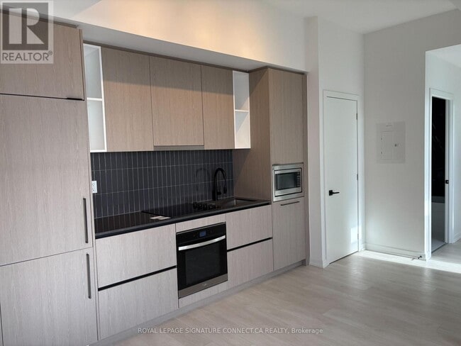 Building Photo - 1285 Dupont St