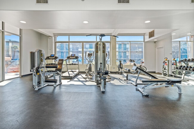 Building Photo - Seventh Apartments