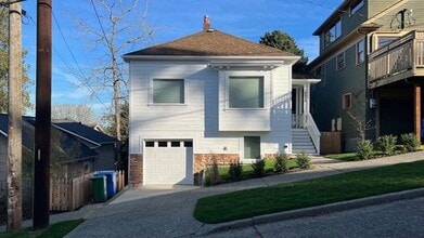 Building Photo - 6208 Fremont Ave N