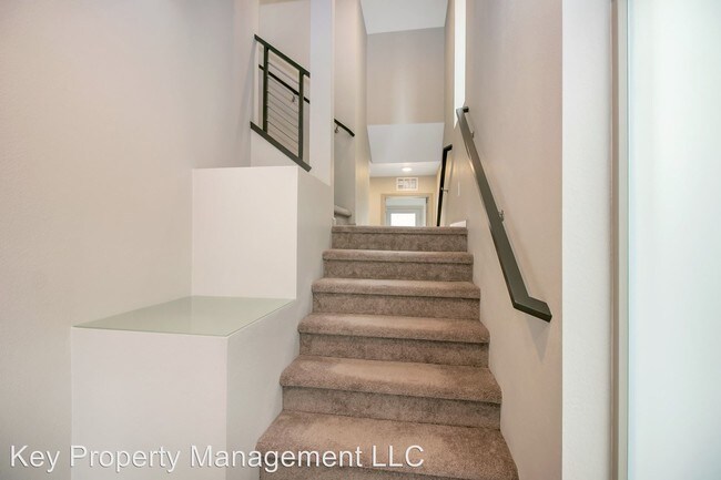 Foto del edificio - 3 br, 3 bath House - 8095 Haywood Estate Ave