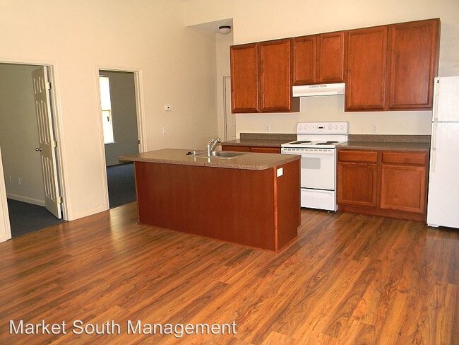 Foto del edificio - 1102 E 33rd St