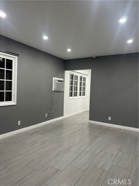 Foto del edificio - 435 N Basque Ave