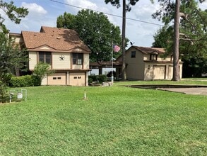 Building Photo - 554 Harbor Dr