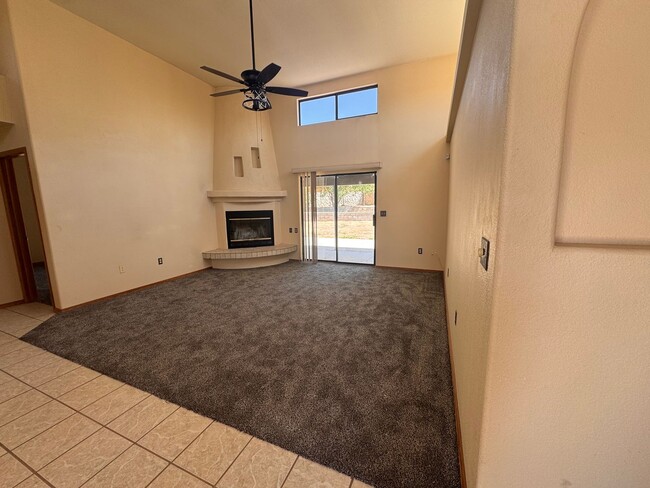 Building Photo - Gorgeous Home off Settlers Pass