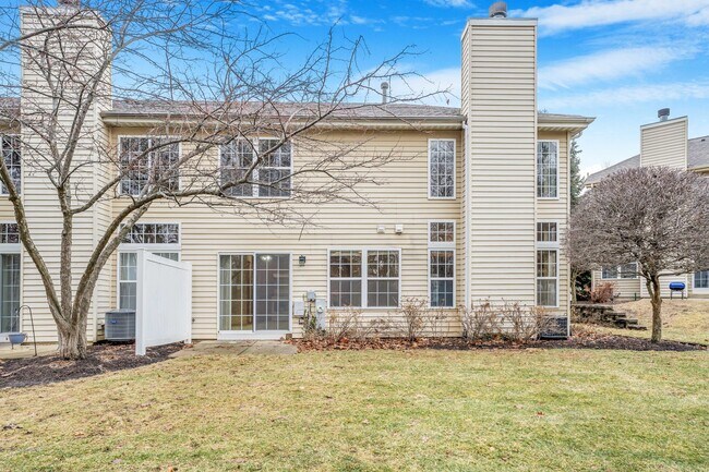 Foto del edificio - 2760 Packford Ln