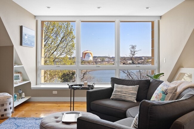 Foto del edificio - 201 Savin Hill Ave