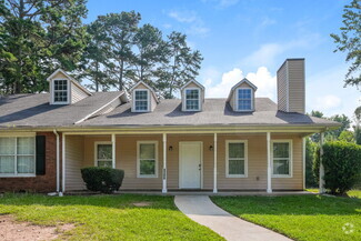 Building Photo - 2627 Country Trace SE