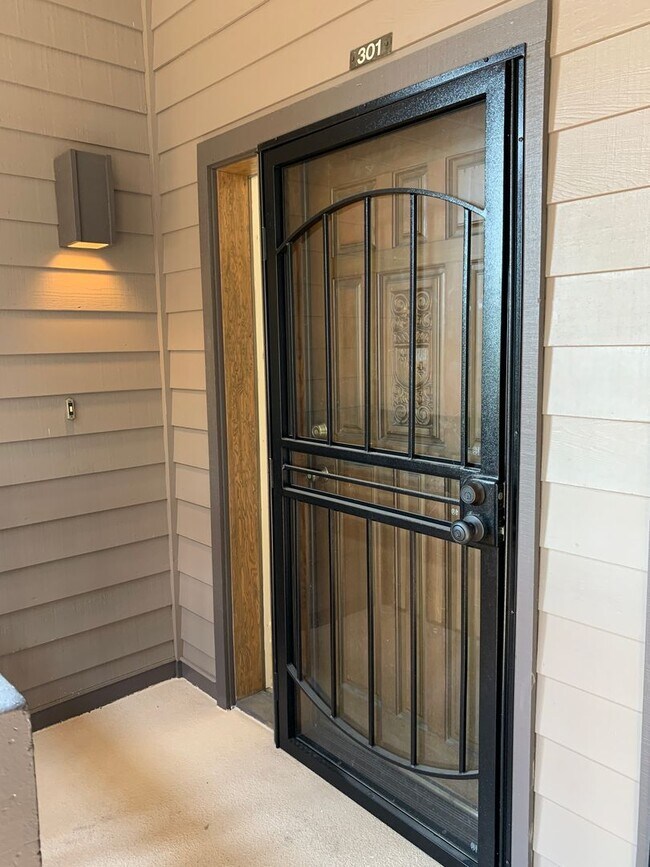 Foto del edificio - 5011-1t - 115 Rogue River Hwy #107 &amp; 301
