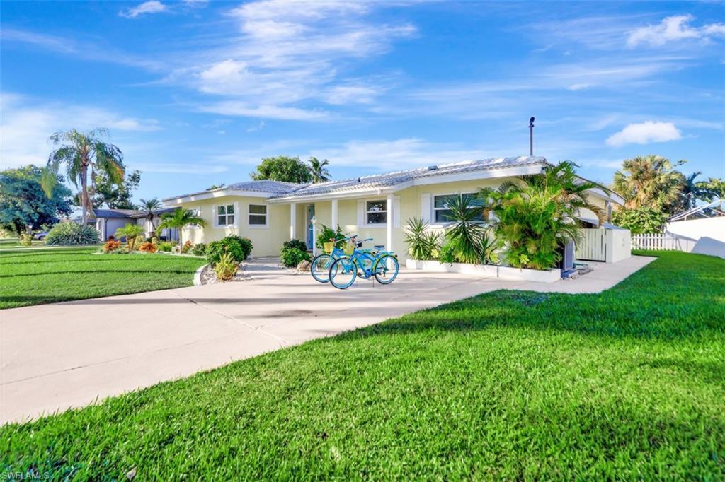 Primary Photo - 5310 Bayshore Ave