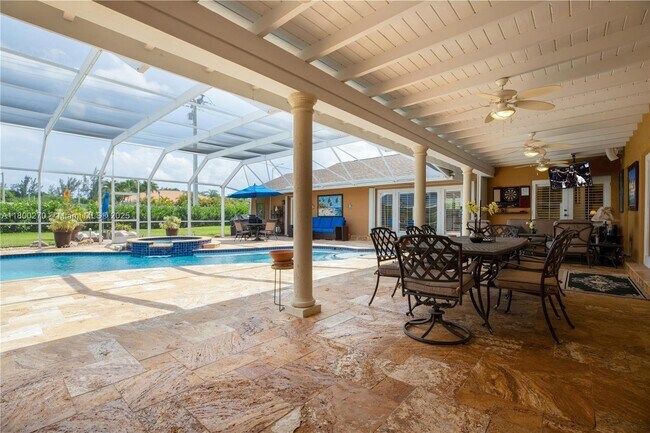 Foto del edificio - 7720 SW 183rd Terrace