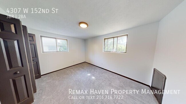 Foto del edificio - 4307 W 152nd St