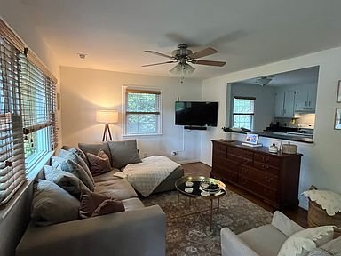 Foto del edificio - 5414 Hawthorne Pl