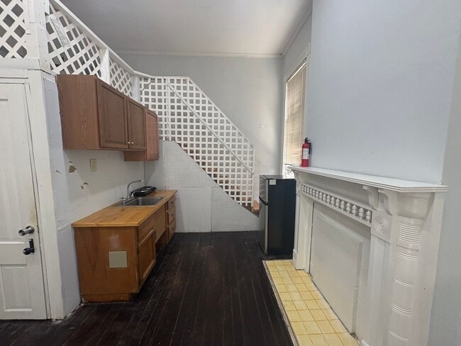 Building Photo - 871 Mulberry St
