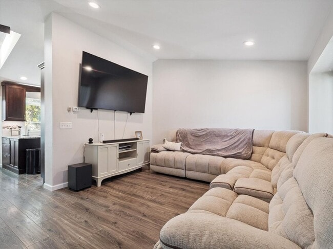 Building Photo - 9274 W Friend Dr