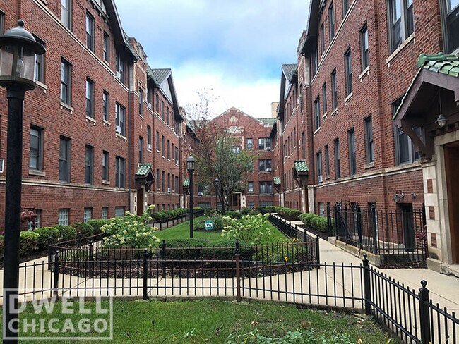 Building Photo - 2648 N Spaulding Ave