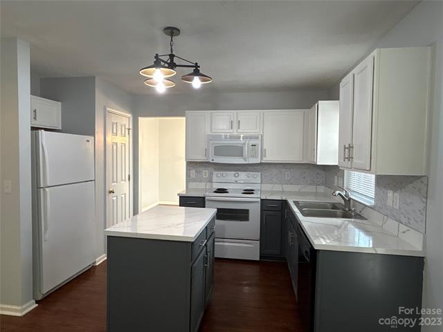 Building Photo - 10835 Gardenia St