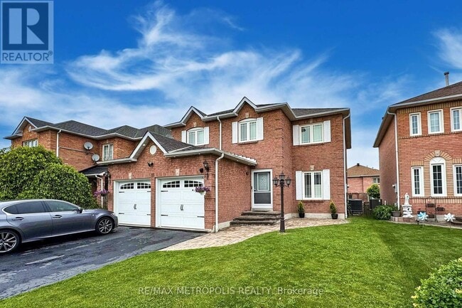 Building Photo - 11 Howes St