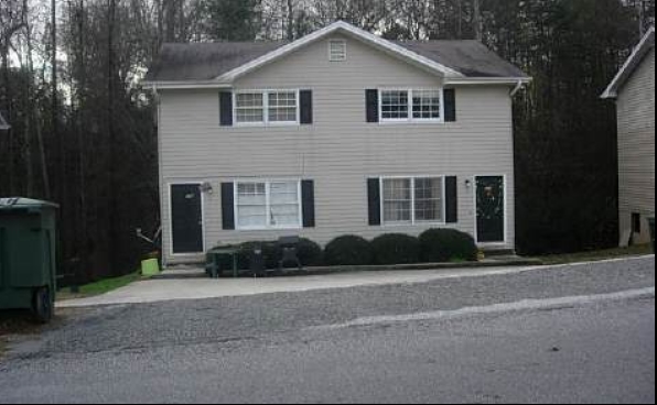 Building Photo - 11 Stephen Dr