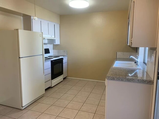 Foto del edificio - 10620 W Coggins Dr