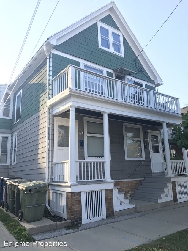 Primary Photo - 1729 N Warren Ave