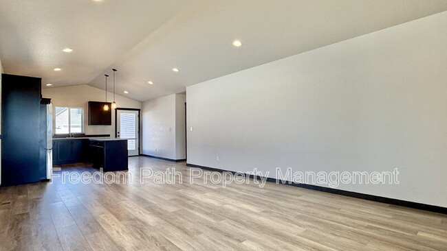 Foto del edificio - 11595 N Railway Ave