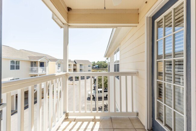 Foto del edificio - OCEAN SPRINGS SCHOOL DISTRICT WONDERFUL WA...
