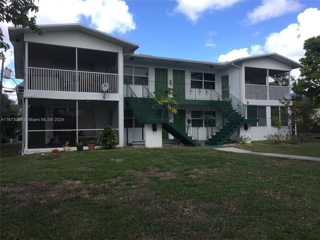 Foto principal - 2831 Jackson St