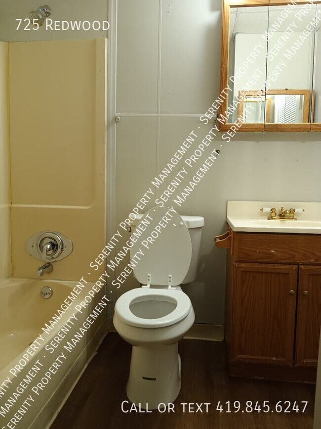 Building Photo - Ask about our Holiday Special! Charming Th...