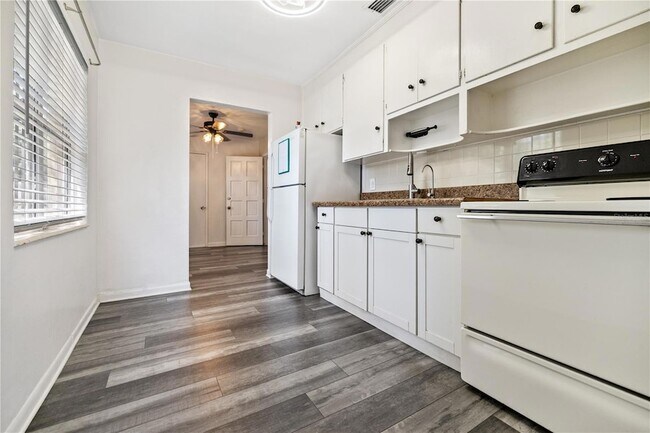 Foto del edificio - 4401 10th Ave S