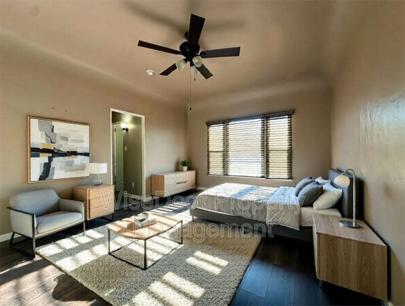 Photo - 1030 Leonard Ave