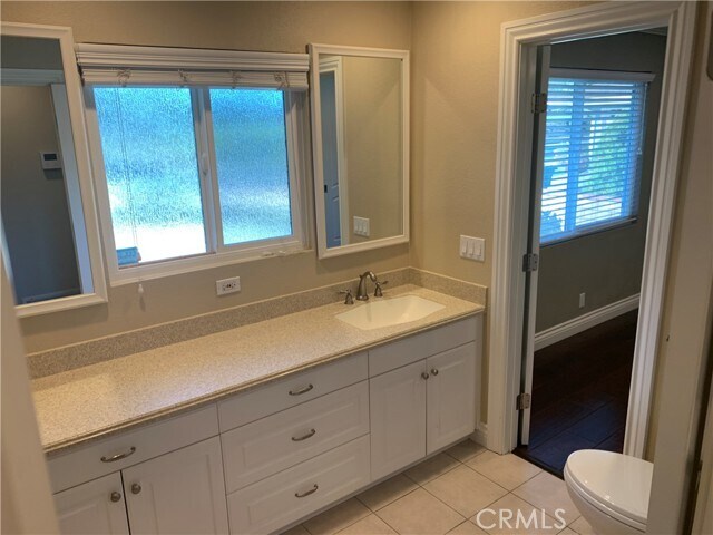 Foto del edificio - 16068 Summershade Dr