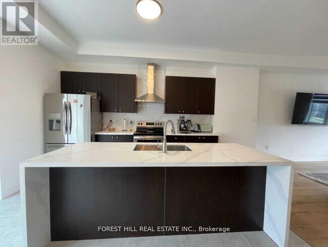 Photo du bâtiment - 10 John Greene Ln