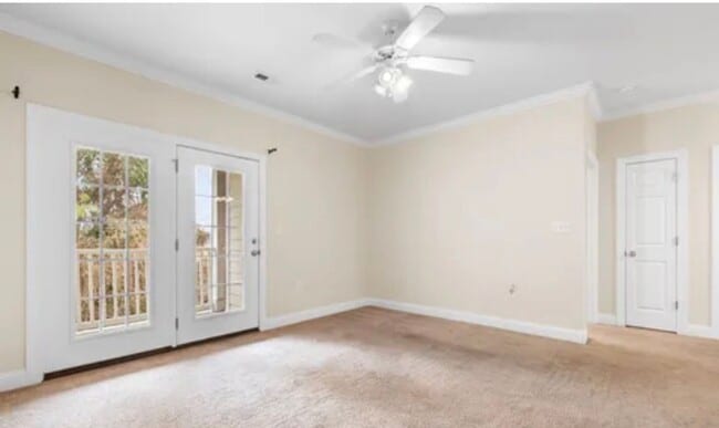 Building Photo - 2025 Silvercrest Dr