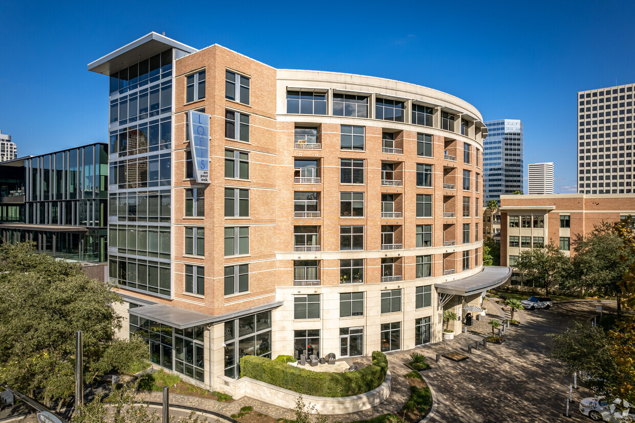 Primary Photo - Lofts on Post Oak