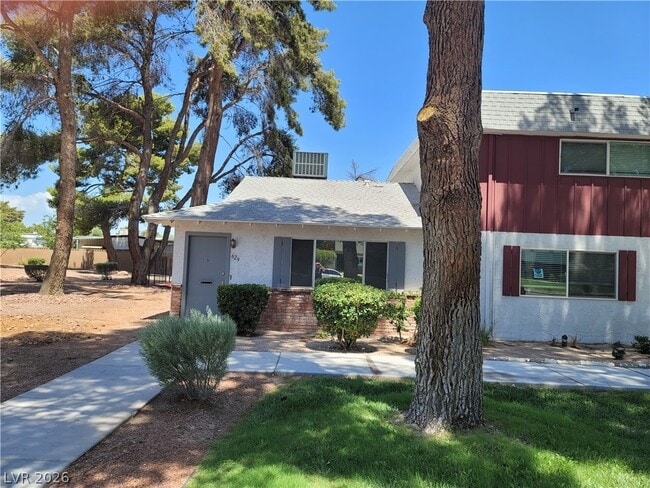 Foto del edificio - 629 E Pecos Way