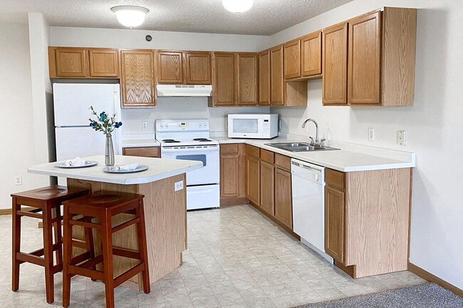 Building Photo - STERLING HEIGHTS