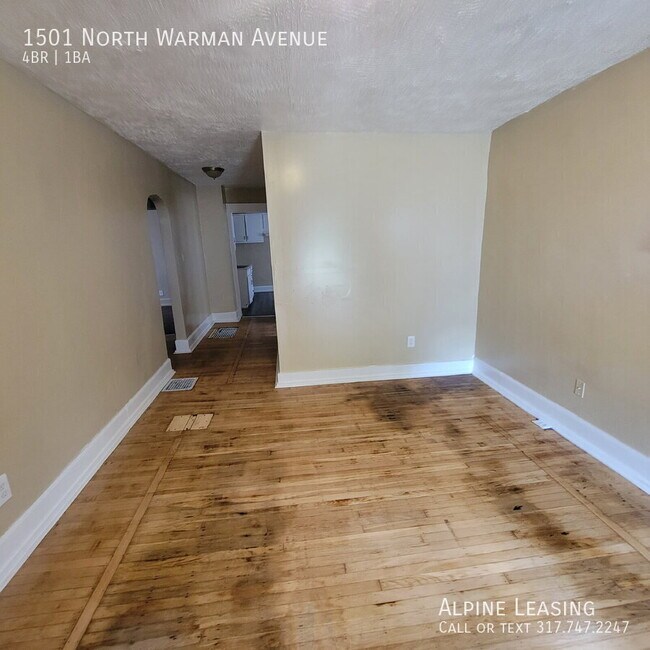 Foto del edificio - 1501 N Warman Ave