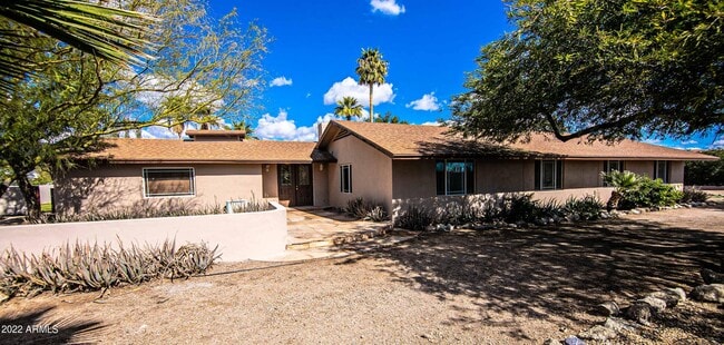 Building Photo - 6602 E Lincoln Dr