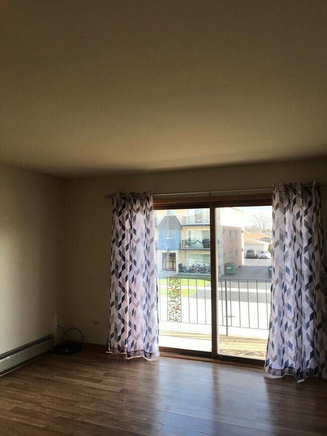 Building Photo - 7840 Normandy Ave