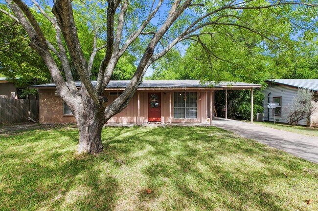Foto del edificio - 5800 Glenhollow Path