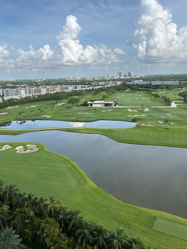 Foto del edificio - 1755 E Hallandale Beach Blvd