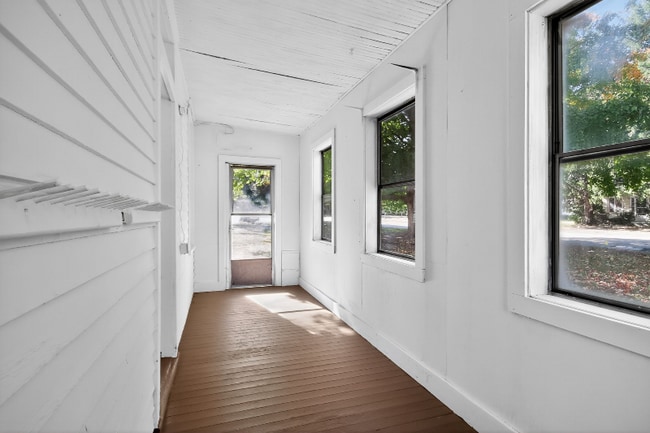 Building Photo - 313 N Washington St