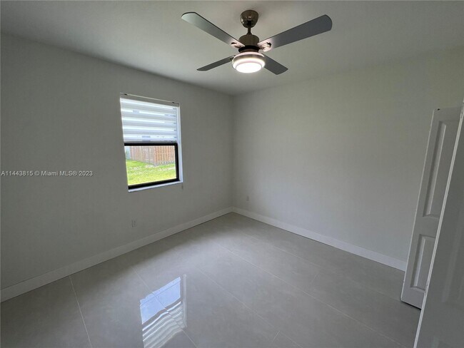 Foto del edificio - 11932 SW 244 Ln