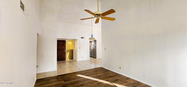 Foto del edificio - 2602 N 61st St