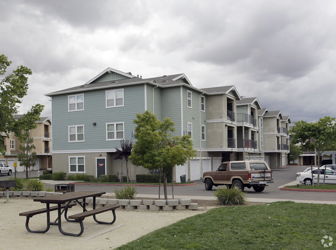 Building Photo - White Rock Village Apartments