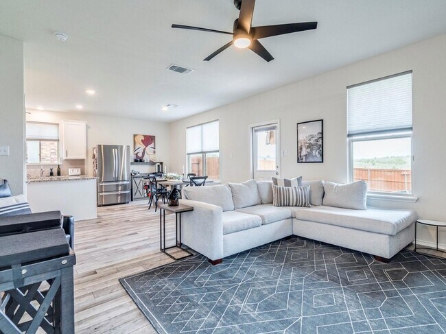 Foto del edificio - 624 Pepperbark Loop