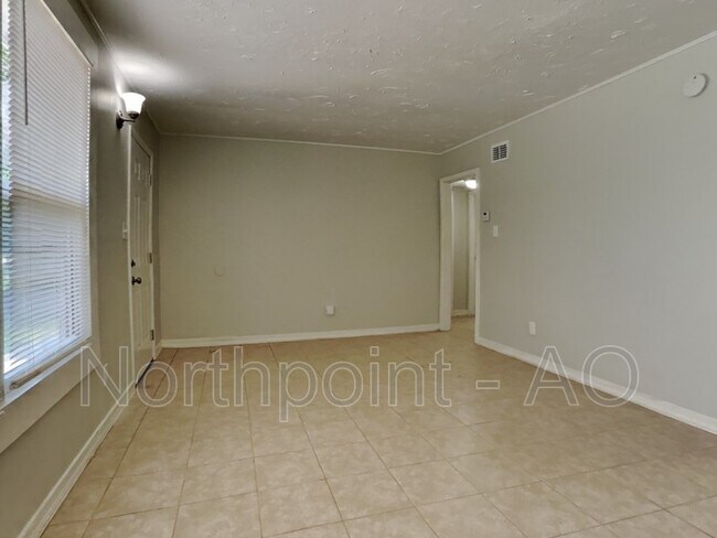 Foto del edificio - 4668 Portsmouth Ave