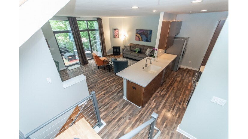 Foto principal - 327 Mill Reserve Dr